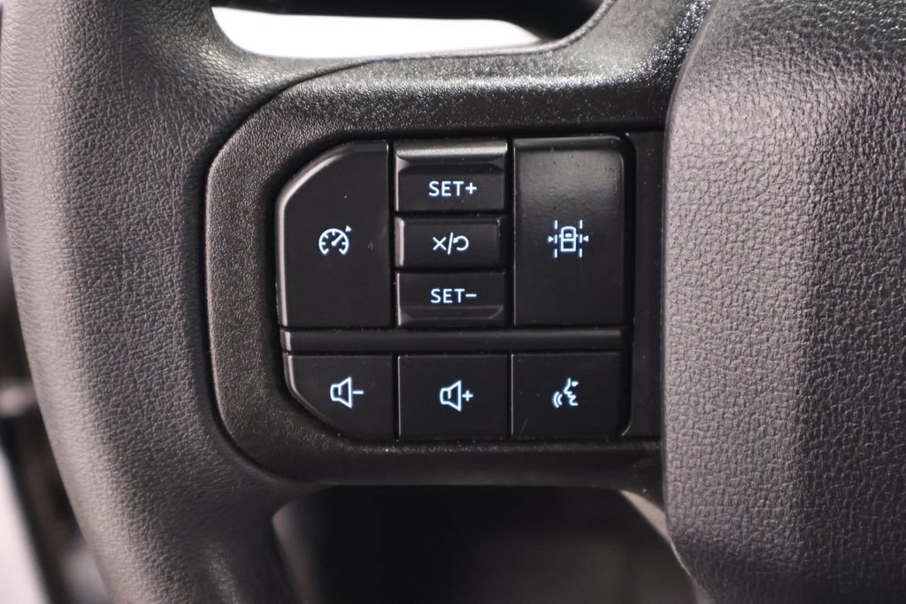 Certified 2025 Ford F550 4x4 Regular Cab Super Duty image 27