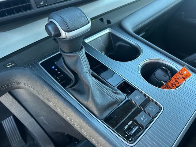 Used 2025 Toyota Sienna XLE image 18