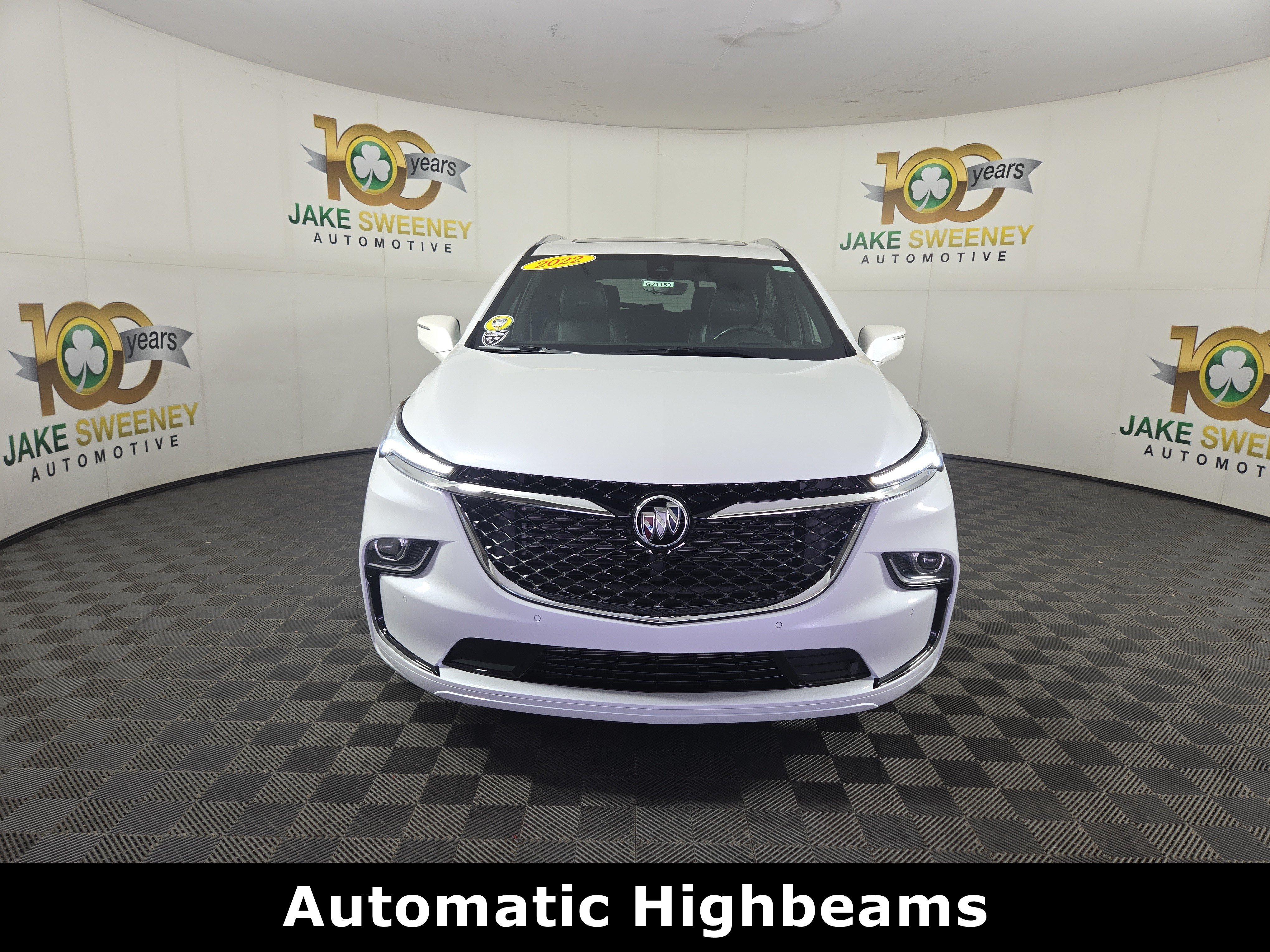 Certified 2022 Buick Enclave Avenir w/ Trailering Package, 5000 lbs. AWD/4WD image 2