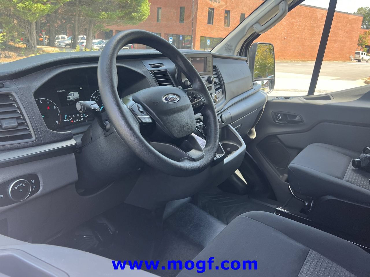 Used 2025 Ford Transit 250 Low Roof w/ Exterior Upgrade Package RWD image 5