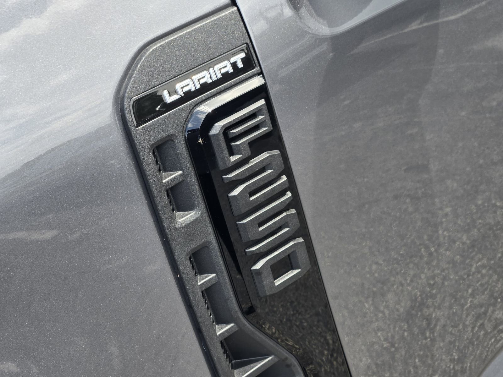 Used 2025 Ford F250 Lariat w/ Lariat Ultimate Package image 9