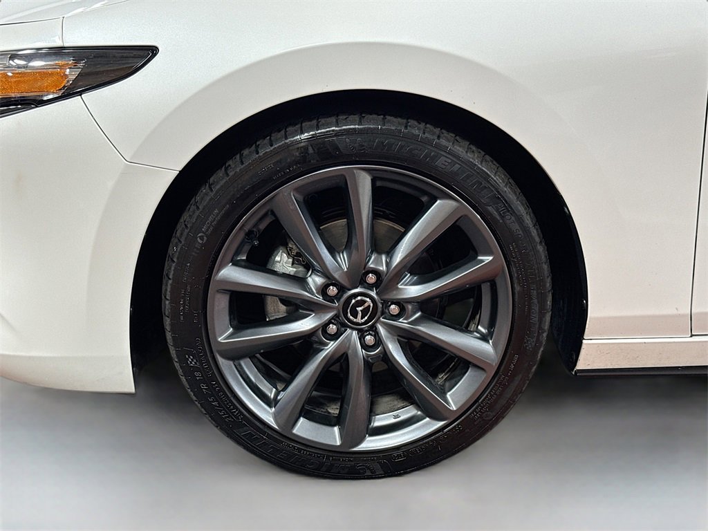 Used 2019 MAZDA MAZDA3 Hatchback w/ Preferred Package image 11
