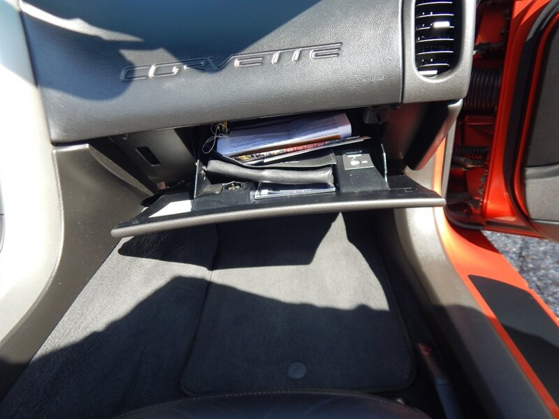 Used 2005 Chevrolet Corvette Convertible w/ Preferred Equipment Group RWD image 19