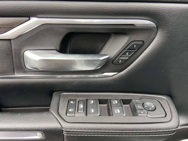 Used 2025 RAM 1500 Laramie w/ Sport Appearance Package AWD/4WD image 9