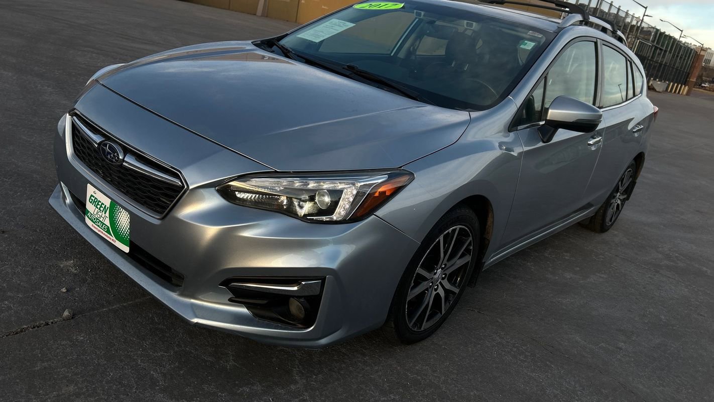Used 2017 Subaru Impreza 2.0i Limited image 19