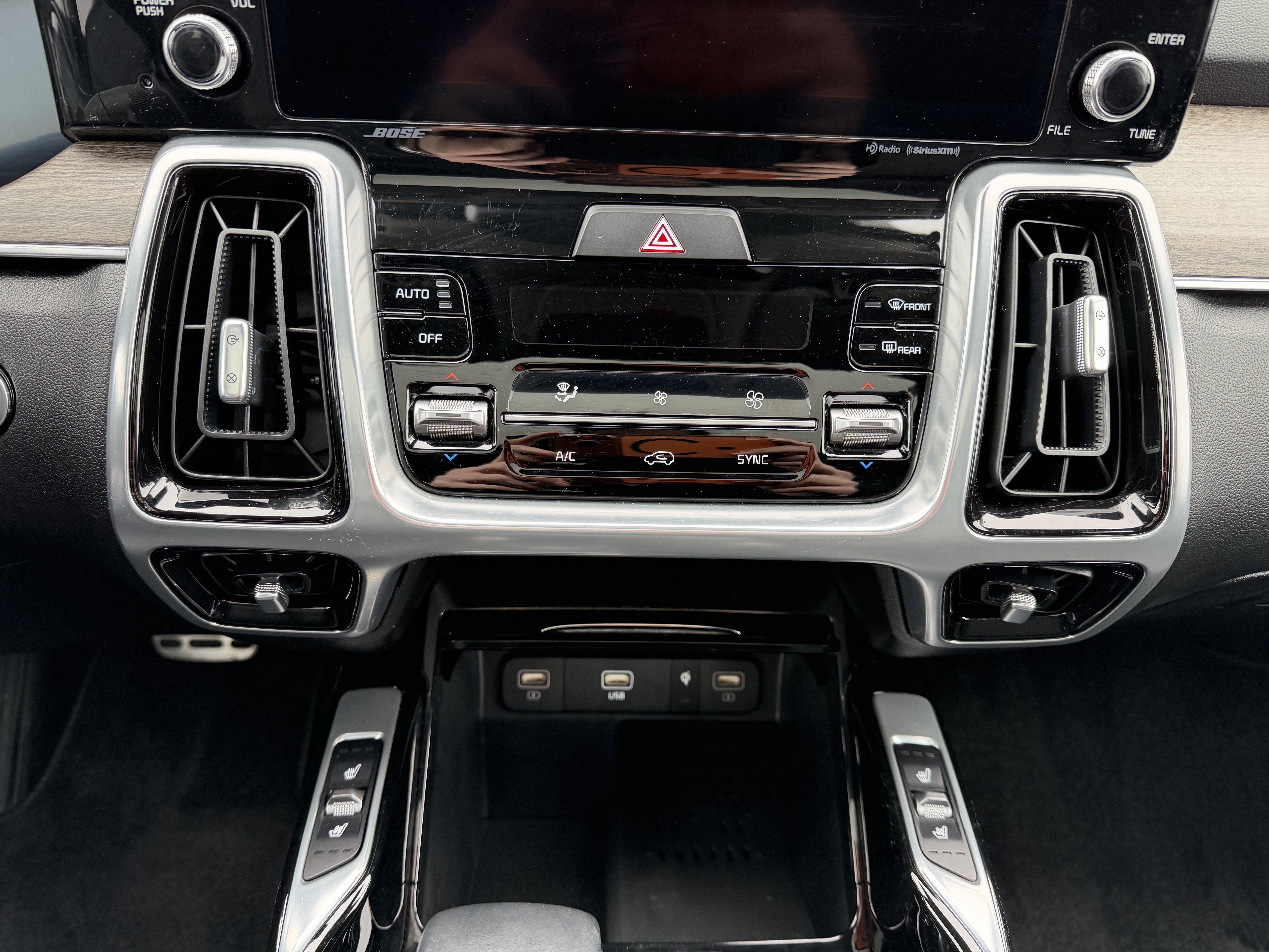 Used 2023 Kia Sorento SX Prestige image 22