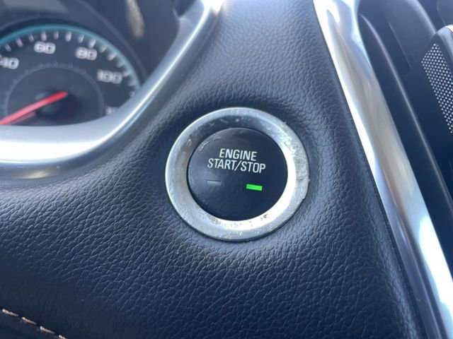 Used 2021 Chevrolet Traverse LT image 16