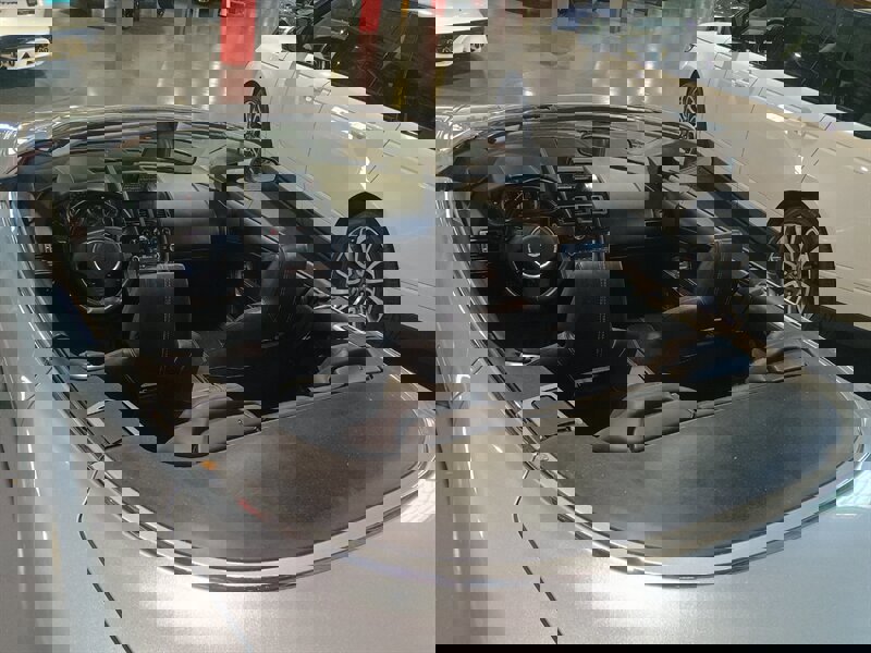 Used 2009 Aston Martin DB9 Volante image 8