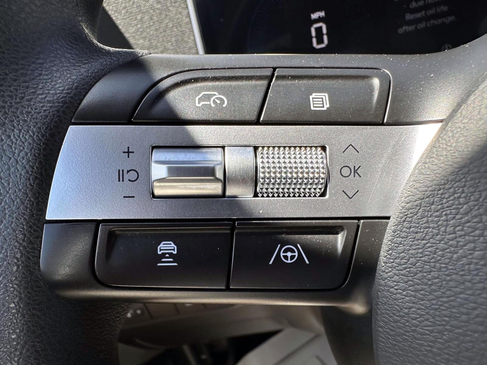 Used 2025 Hyundai Tucson SE AWD/4WD image 17