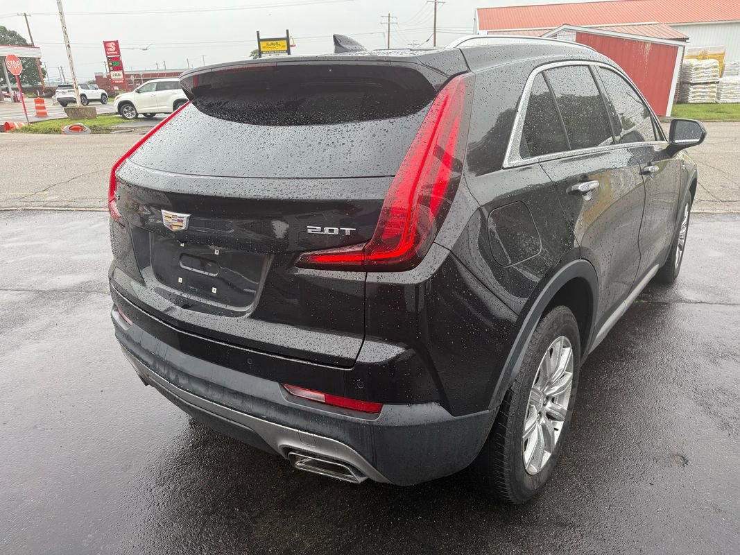 Used 2019 Cadillac XT4 Premium Luxury image 4