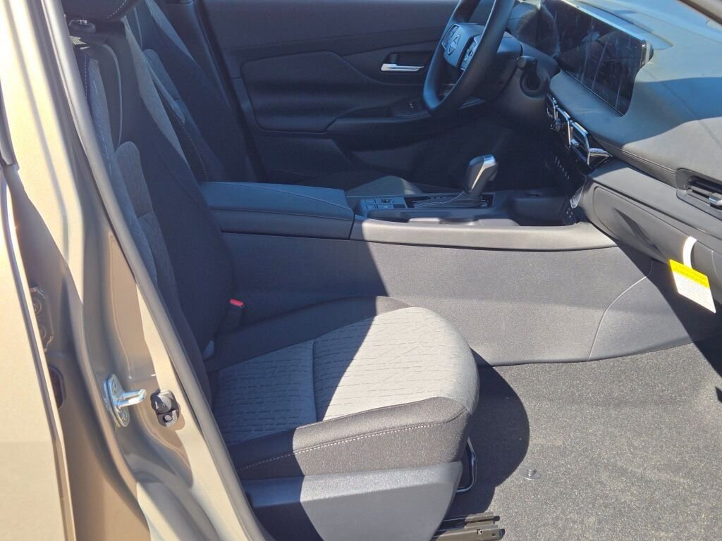 New 2026 Nissan Sentra SV w/ Floor Mat Package FWD image 6
