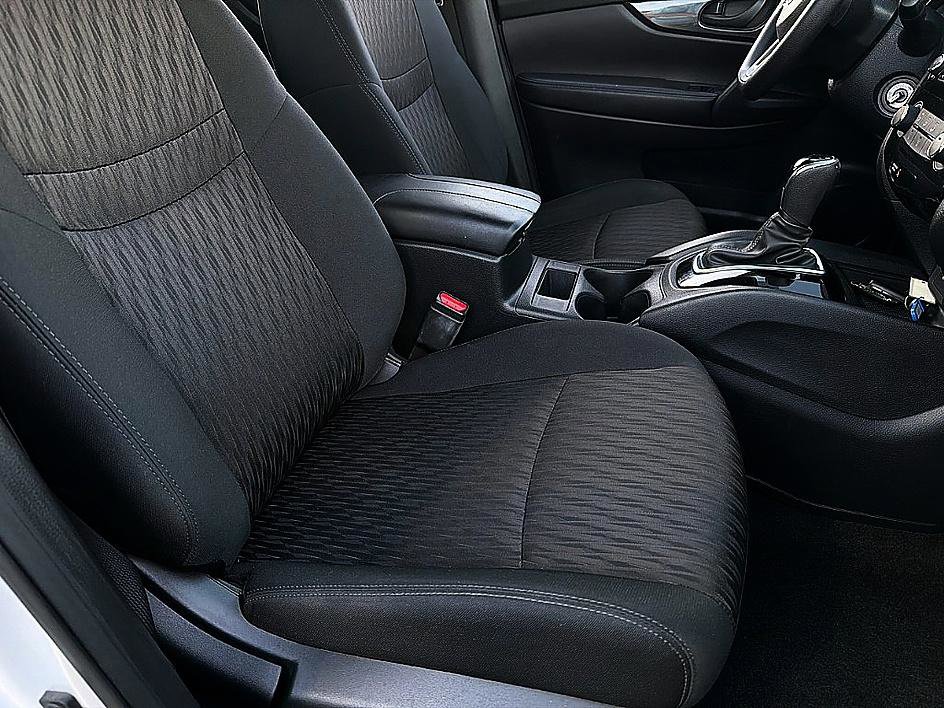Used 2019 Nissan Rogue S image 21