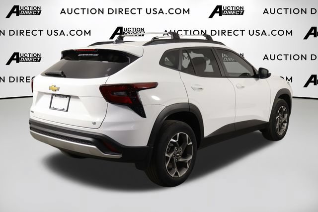 Used 2025 Chevrolet Trax LT w/ Driver Confidence Package FWD image 38