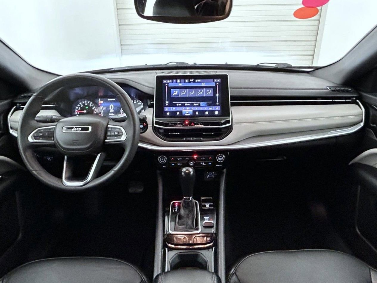 Certified 2023 Jeep Compass Limited AWD/4WD image 13