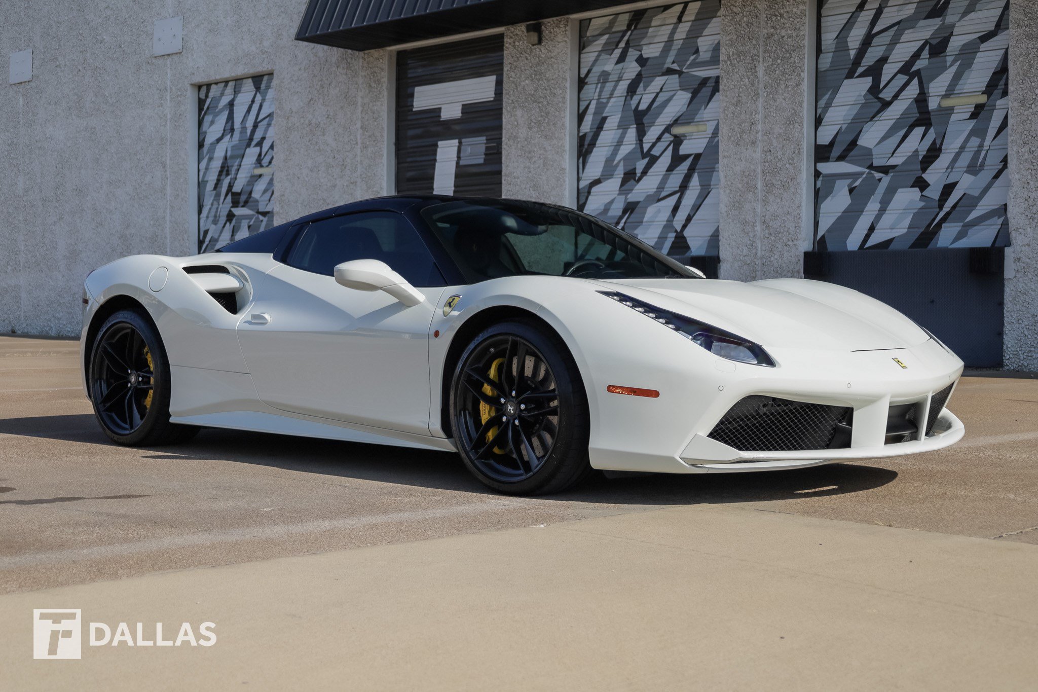 Used 2017 Ferrari 488 Spider RWD image 18