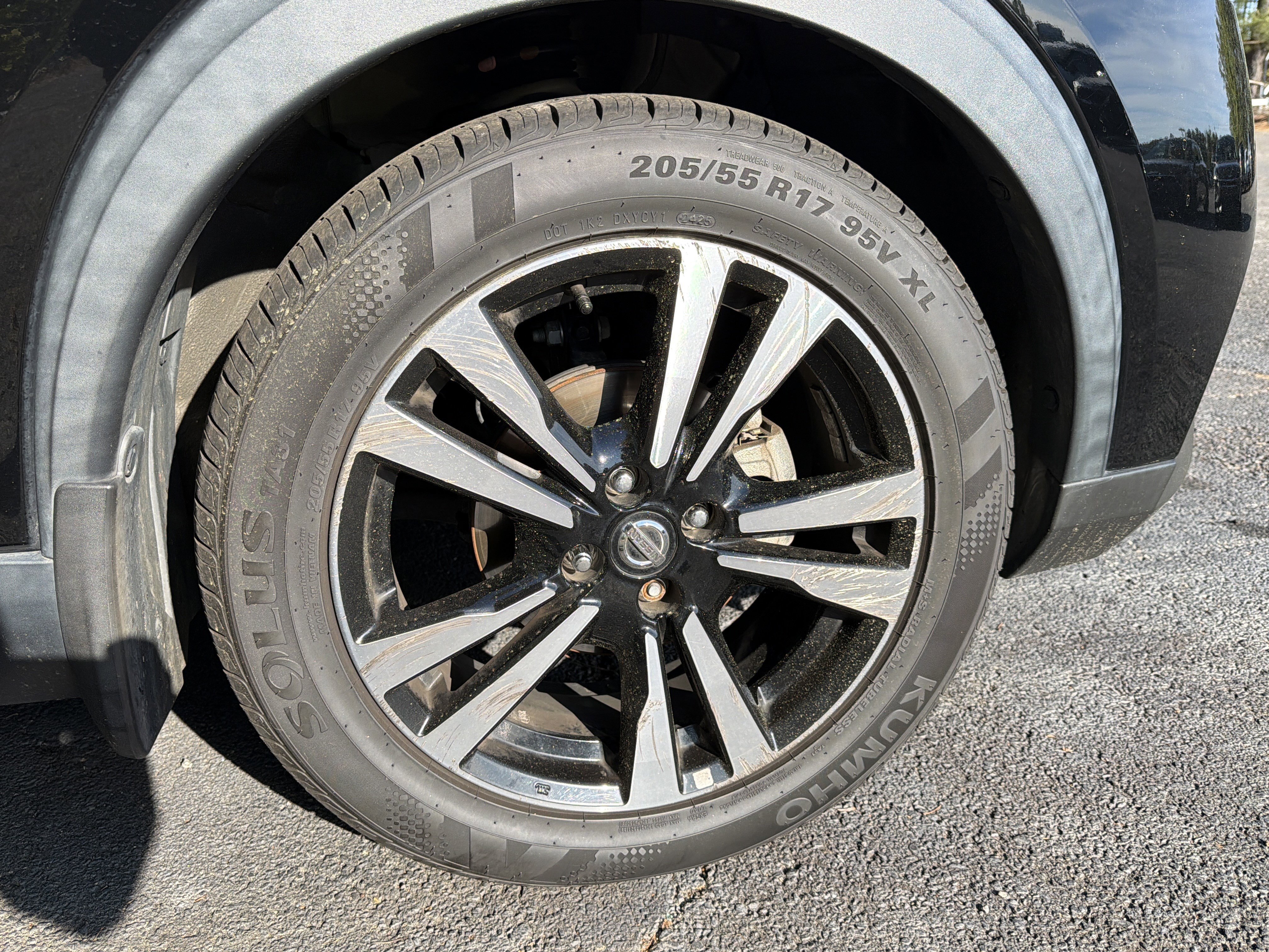 Used 2020 Nissan Kicks SV image 8