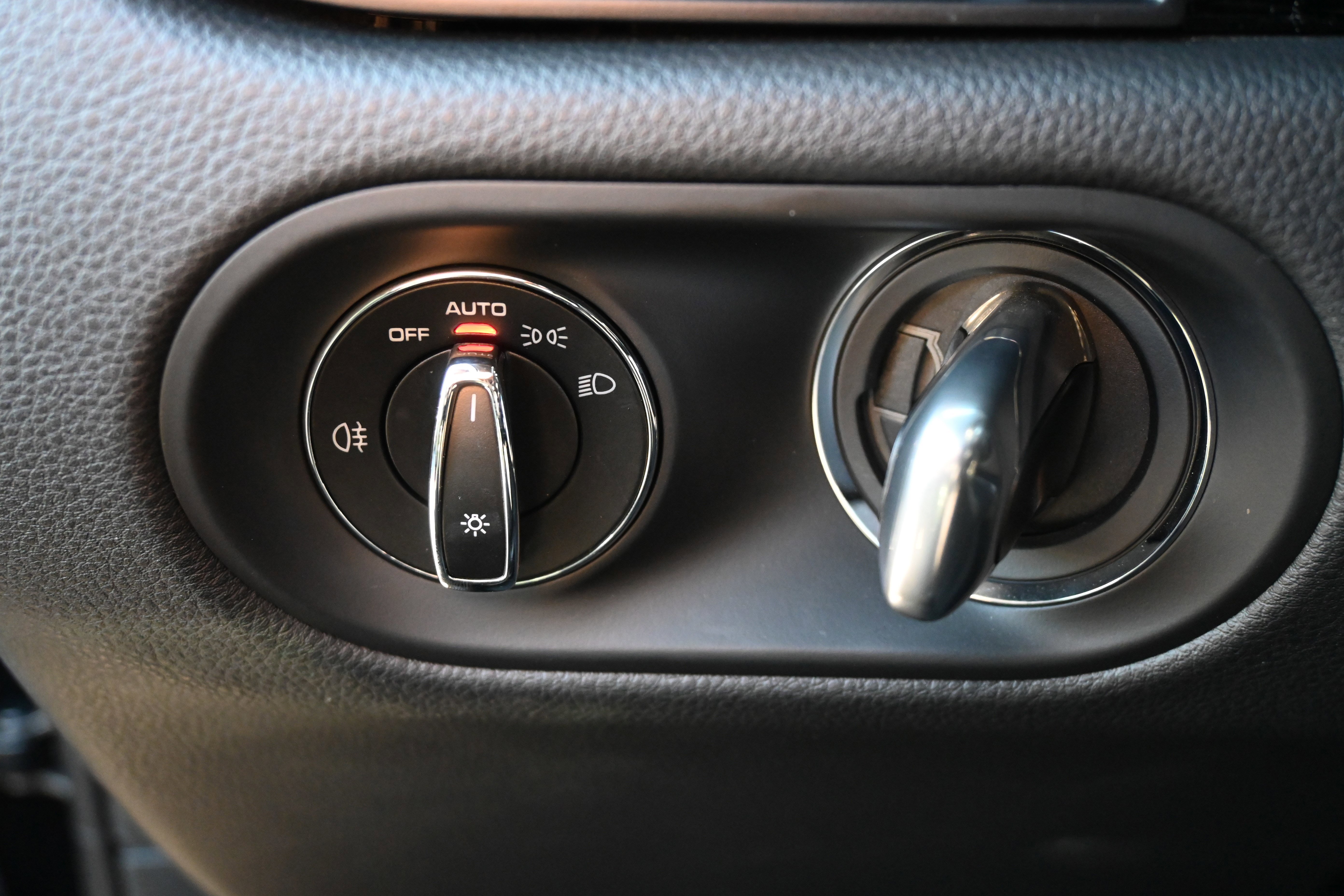 Used 2023 Porsche Macan image 31