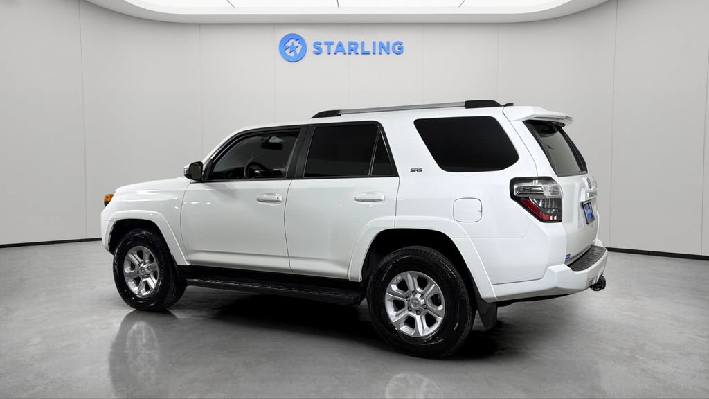 Used 2019 Toyota 4Runner SR5 AWD/4WD image 4