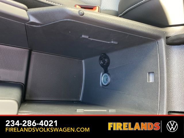 New 2025 Volkswagen Tiguan SE image 42