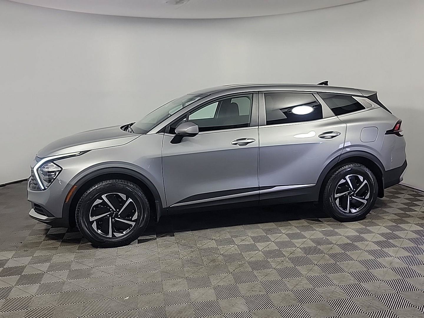 Certified 2023 Kia Sportage LX AWD/4WD image 11