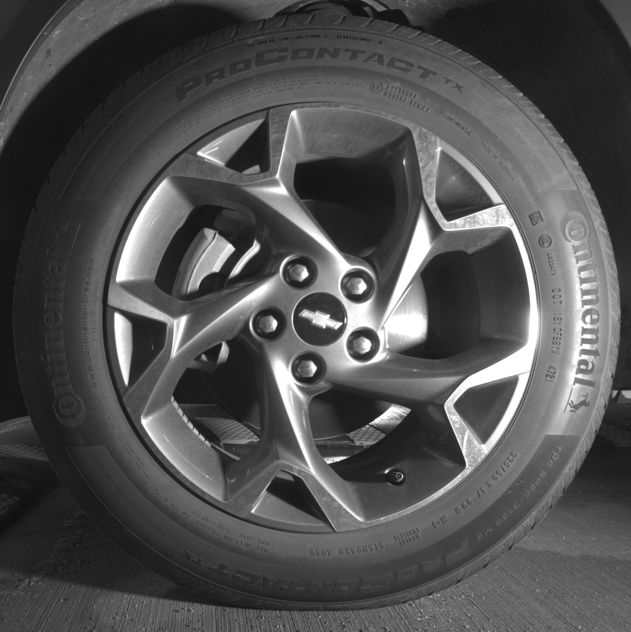 Used 2025 Chevrolet Trax LT FWD image 12