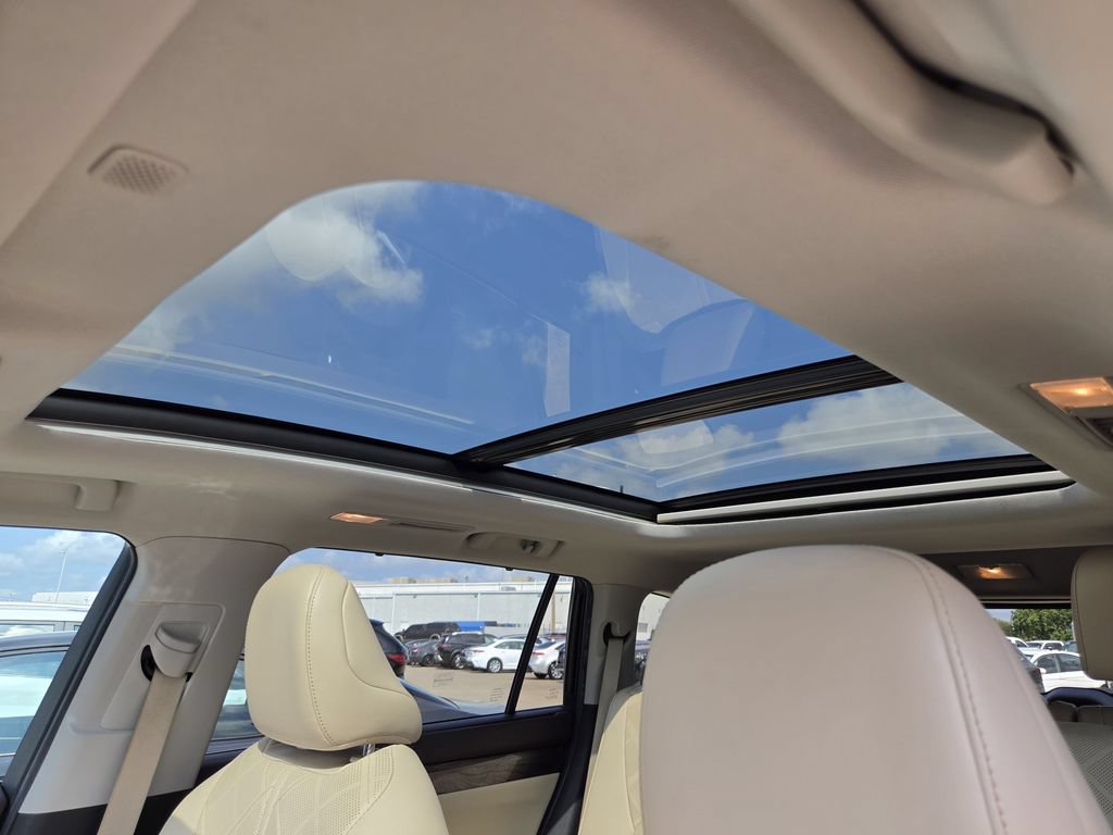 Used 2021 Toyota Highlander Platinum AWD/4WD image 29