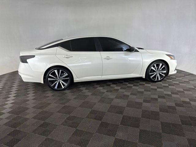 Used 2020 Nissan Altima 2.5 SR w/ Premium Package FWD image 5