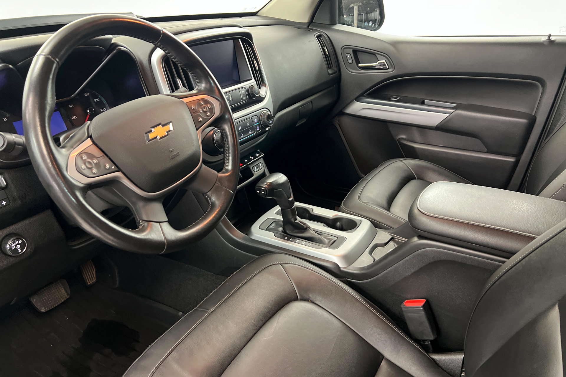 Used 2021 Chevrolet Colorado ZR2 w/ ZR2 Midnight Special Edition AWD/4WD image 15