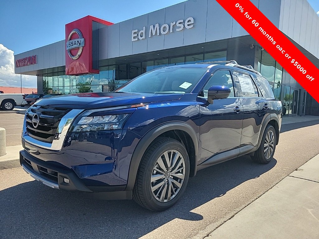 New 2025 Nissan Pathfinder SL w/ SL Premium Package