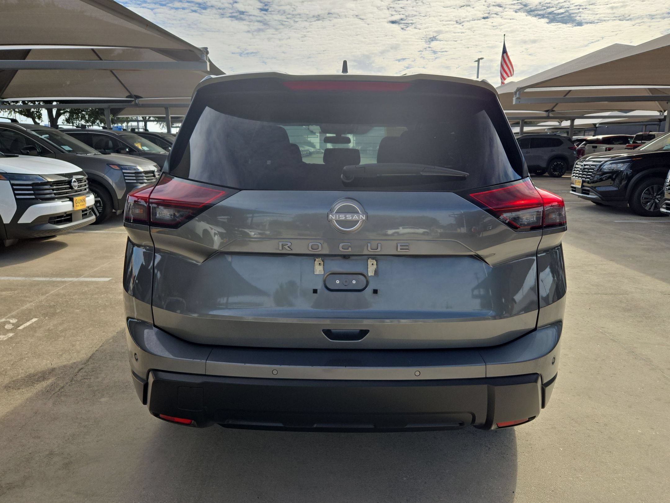 Certified 2025 Nissan Rogue SV FWD image 4