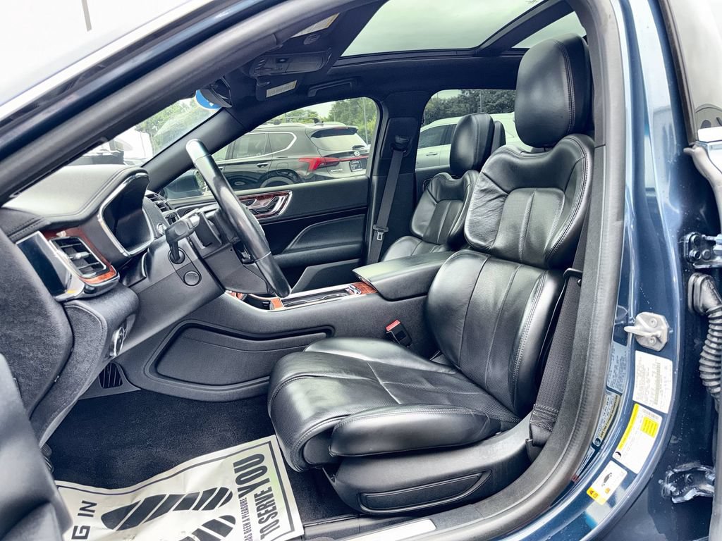 Used 2020 Lincoln Continental Reserve FWD image 13