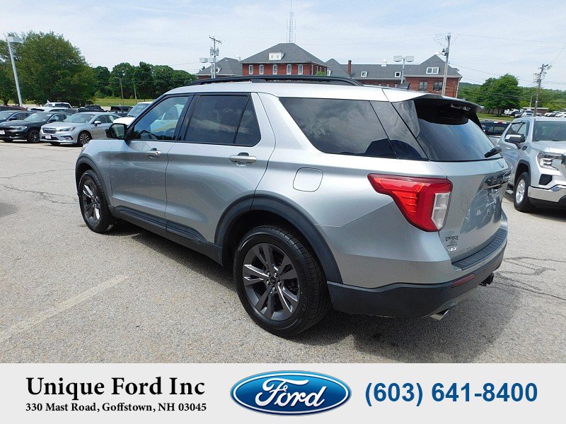 Used 2023 Ford Explorer XLT w/ Equipment Group 202A AWD/4WD image 6