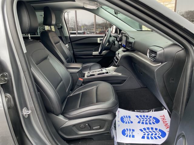 Certified 2023 Ford Explorer XLT w/ Equipment Group 202A image 29