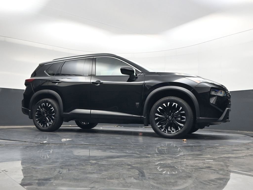 Certified 2026 Nissan Rogue Dark Armor FWD image 29