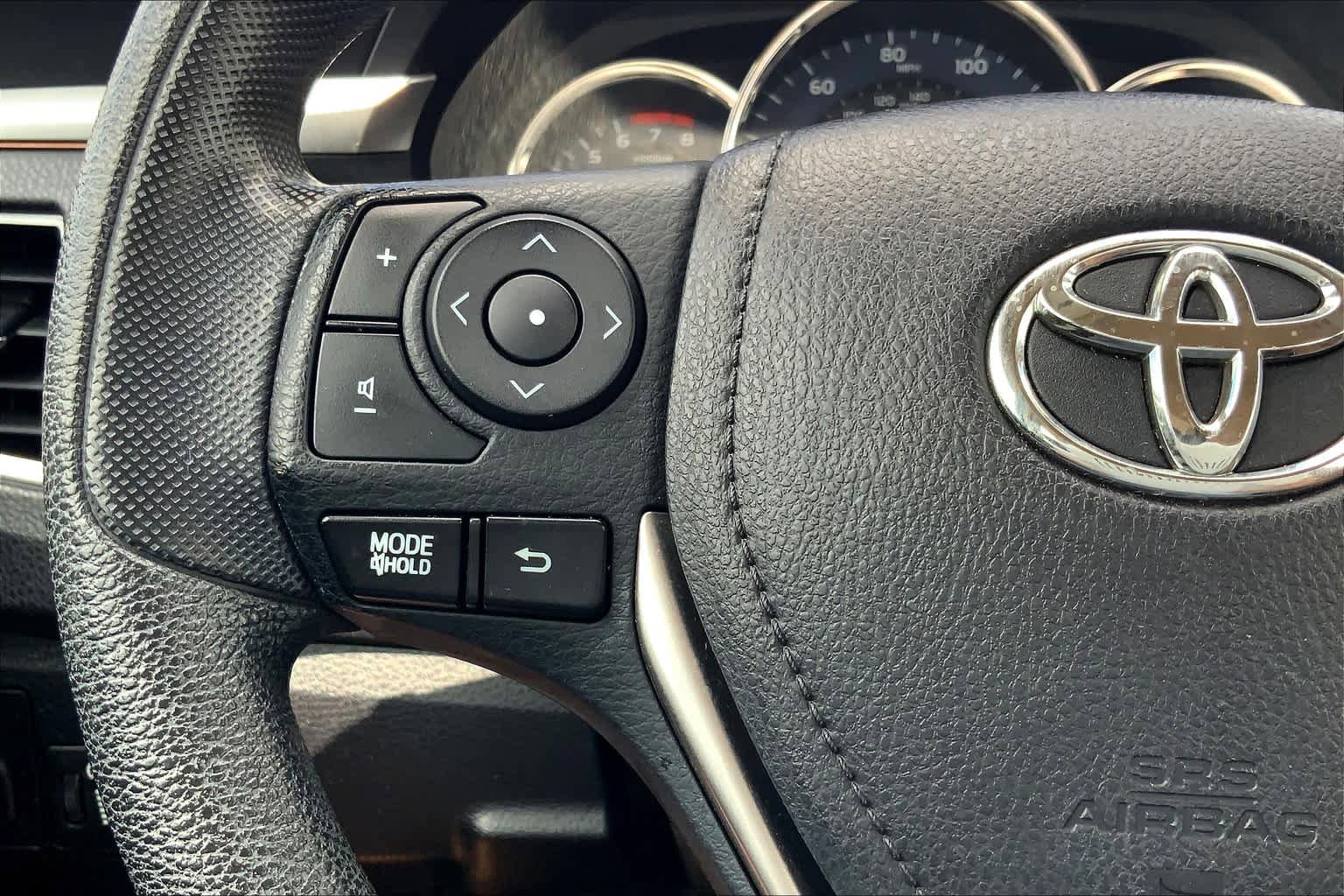 Used 2015 Toyota Corolla LE FWD image 24