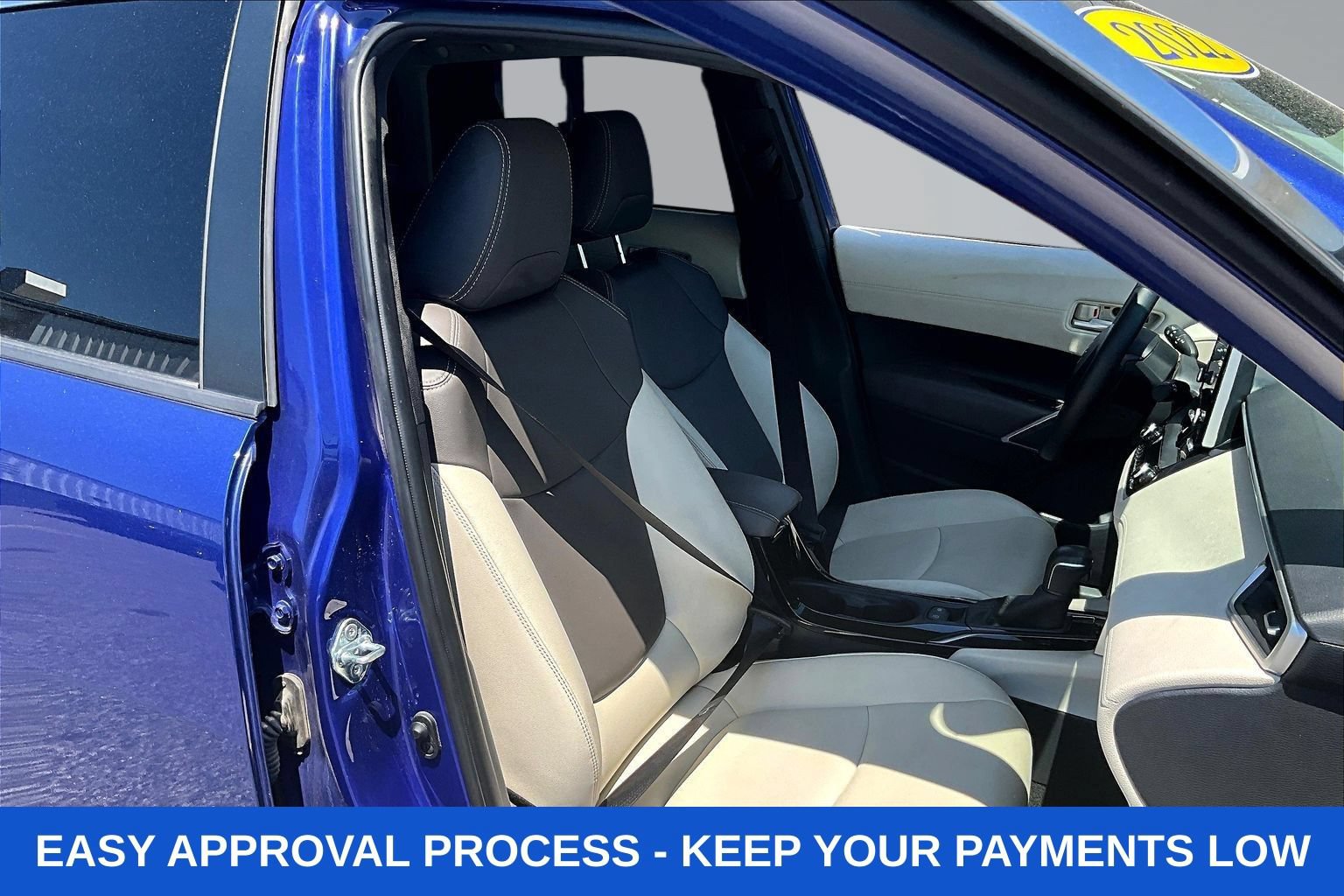 Used 2022 Toyota Corolla Cross XLE w/ Convenience Package FWD image 37