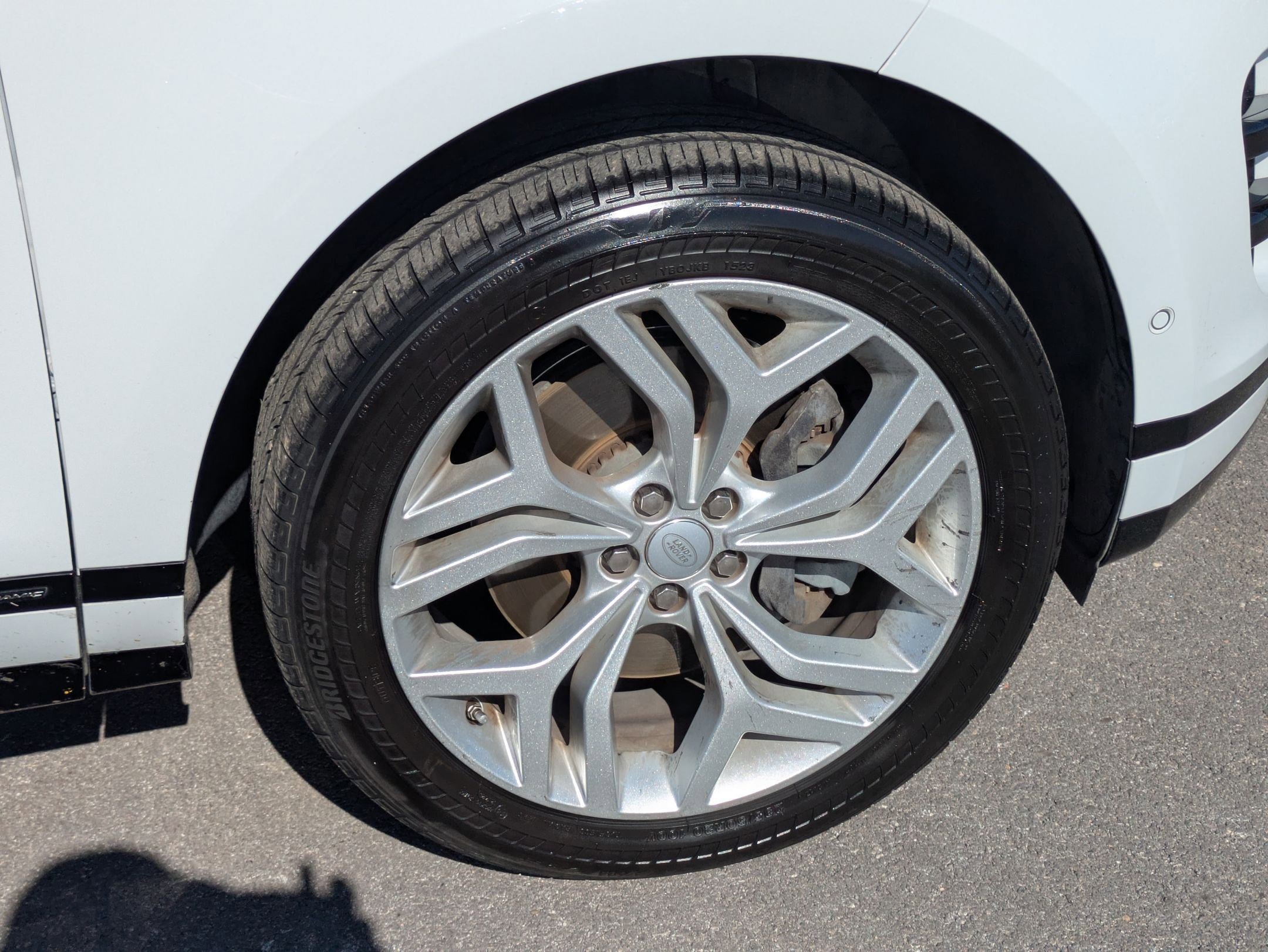 Used 2020 Land Rover Range Rover Evoque R-Dynamic SE image 29