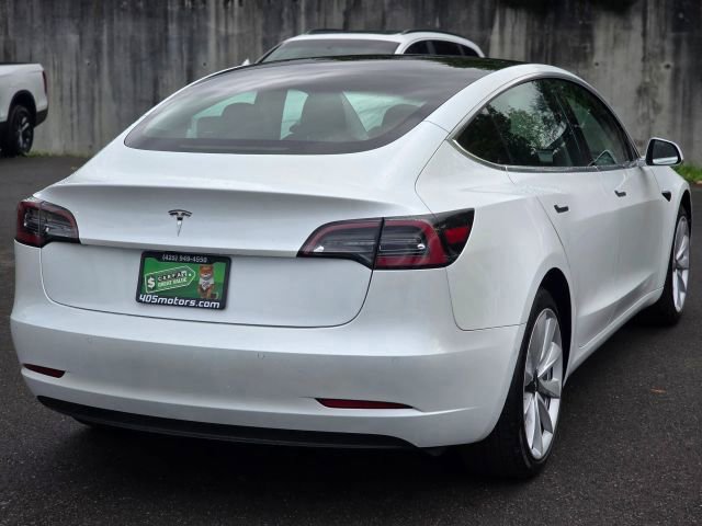 Used 2020 Tesla Model 3 Standard Range Plus image 8