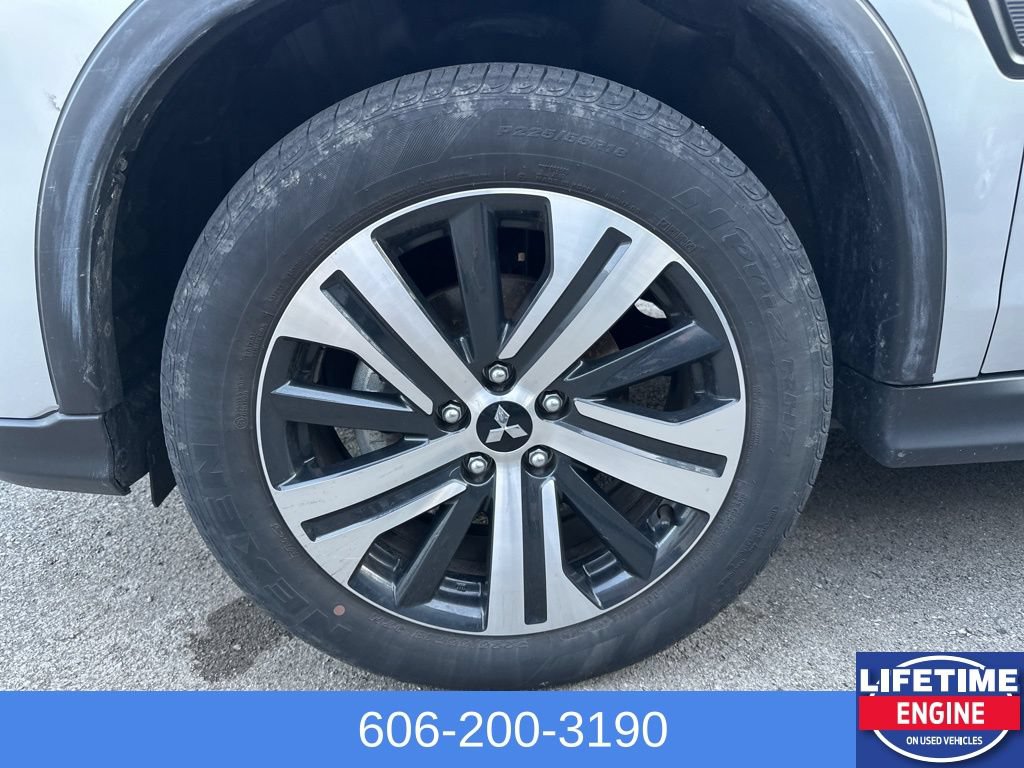 Used 2025 Mitsubishi Outlander Sport ES AWD/4WD image 10