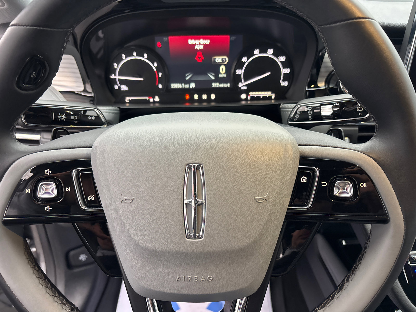 Used 2022 Lincoln Corsair FWD image 16