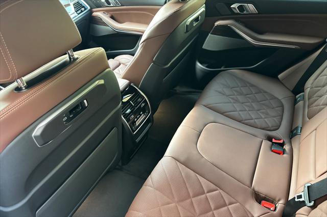 New 2026 BMW X5 xDrive40i w/ M Sport Package AWD/4WD image 11