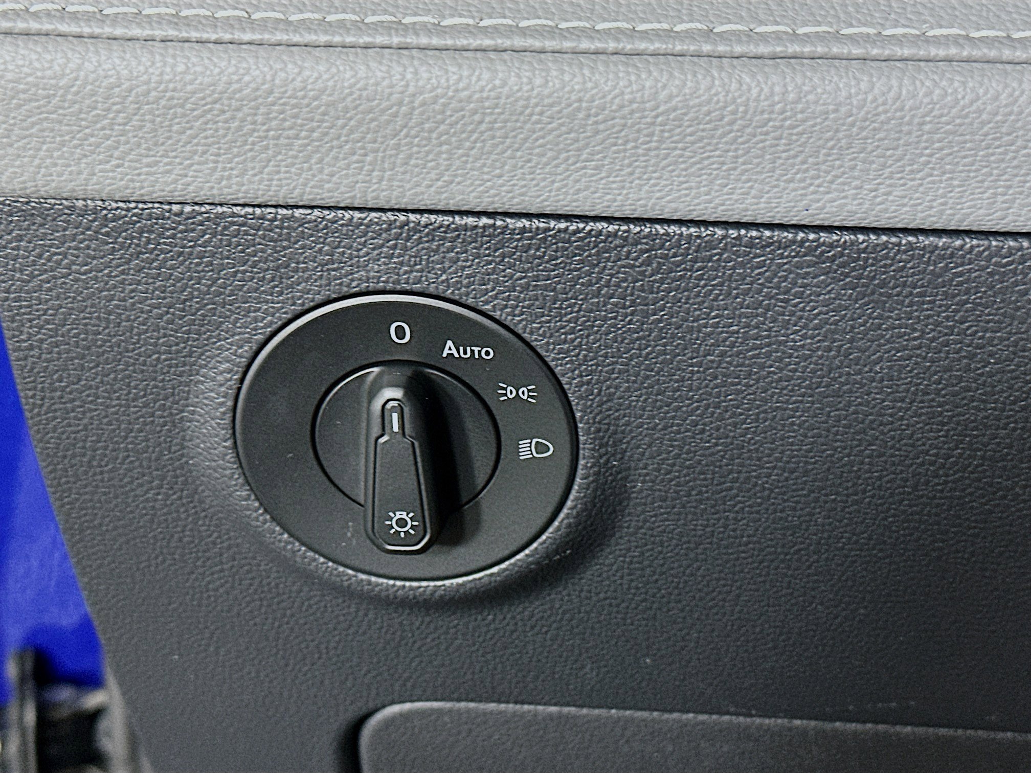 Used 2024 Volkswagen Taos SE FWD image 16