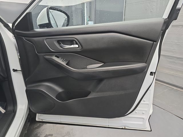 Used 2024 Nissan Rogue SV AWD/4WD image 43