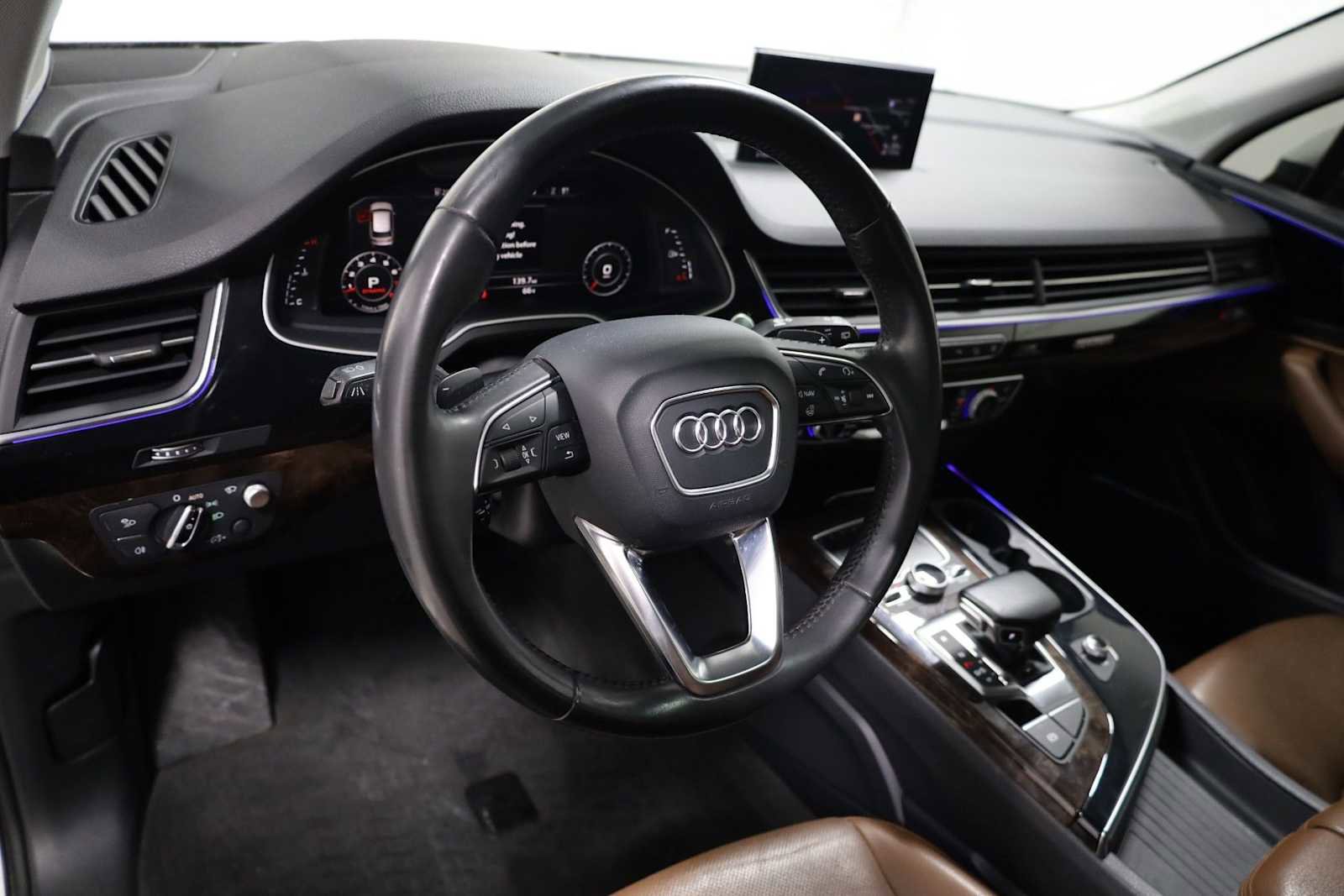 Used 2017 Audi Q7 3.0T Prestige AWD/4WD image 4