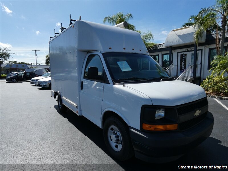 Used 2017 Chevrolet Express 3500 RWD image 1