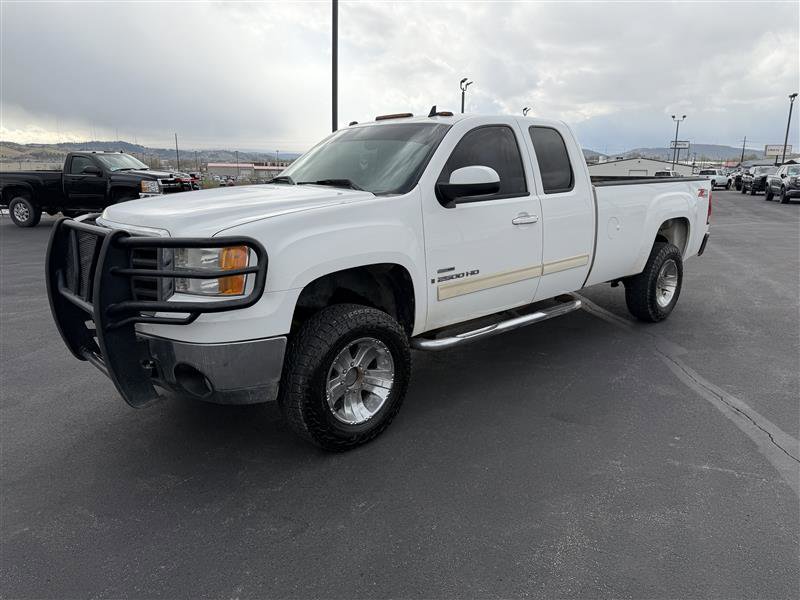 Used 2007 GMC Sierra 2500 SLT w/ Z71 Off-Road Package AWD/4WD image 4