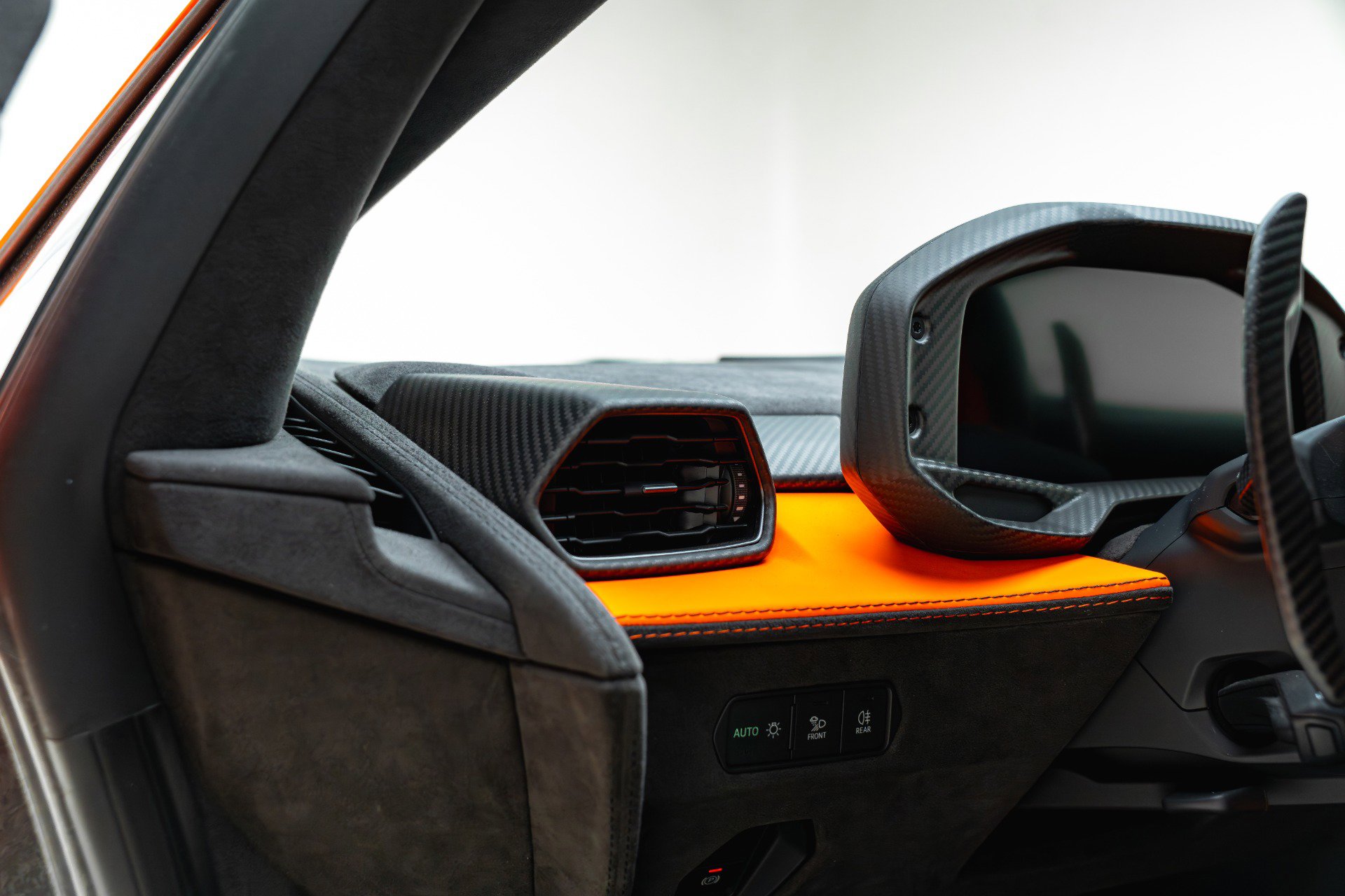 Used 2024 Lamborghini Revuelto AWD/4WD image 42
