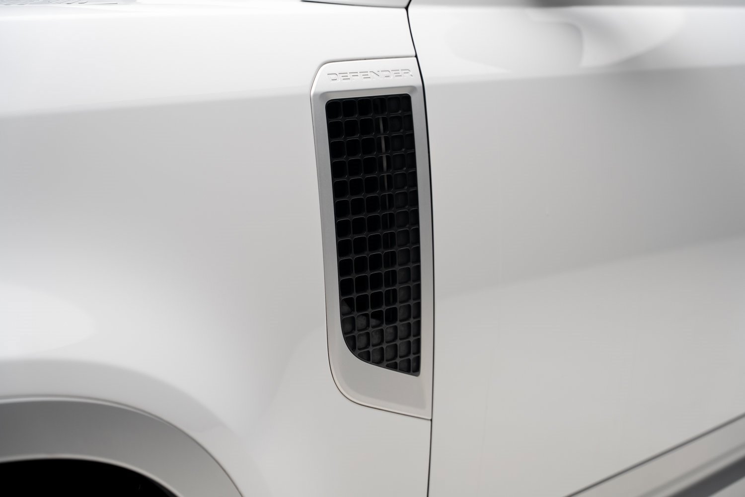 Used 2023 Land Rover Defender 130 First Edition image 23