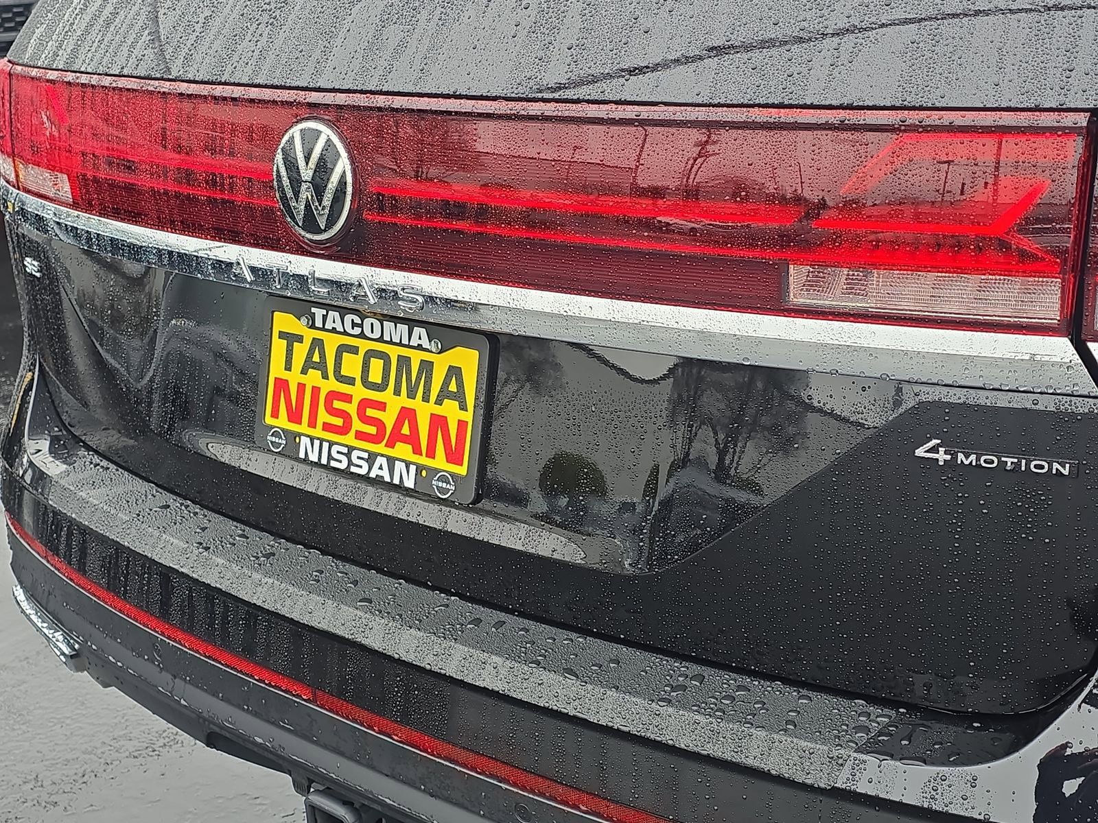 Used 2024 Volkswagen Atlas SE image 30