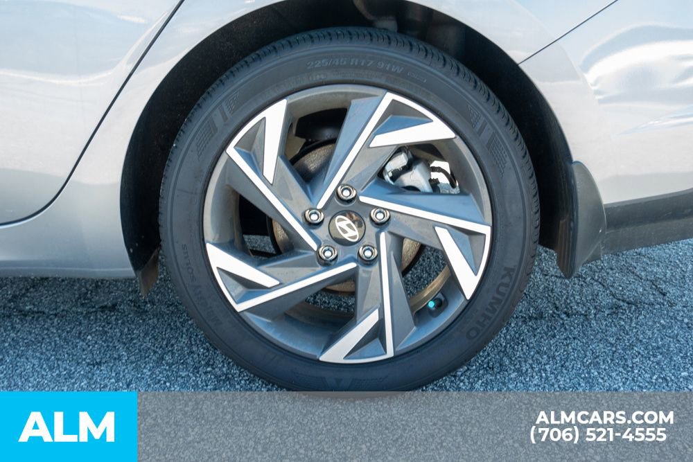 Certified 2025 Hyundai Elantra Sport FWD image 16